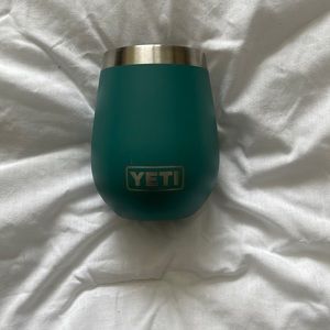 Yeti 10 oz Wine Tumbler - Discontinued River Green Color